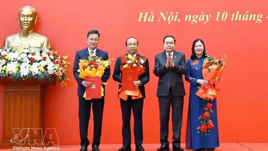 National Assembly Chairman hands over decisions on personnel affairs